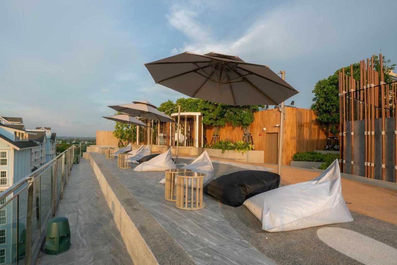 Bayphere Hotel Pattaya Jc 나 좀티엔 외부 사진 Rooftop bar